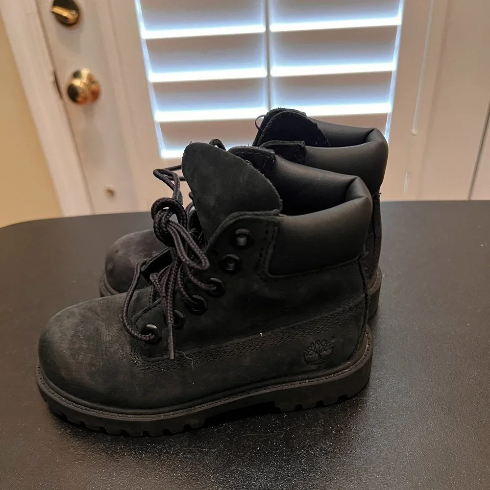Timberland size 9 black boots